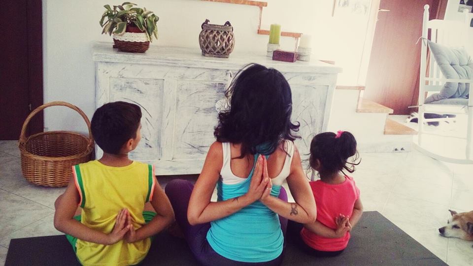 crescere yoga bambini